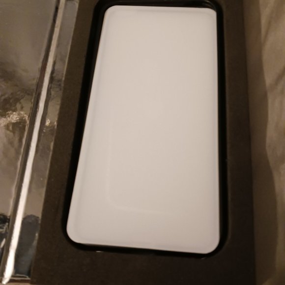 NEW! IPhoneX/XS Case - Picture 3 of 9